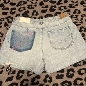 American Eagle x Summer I turned pretty mom jean short